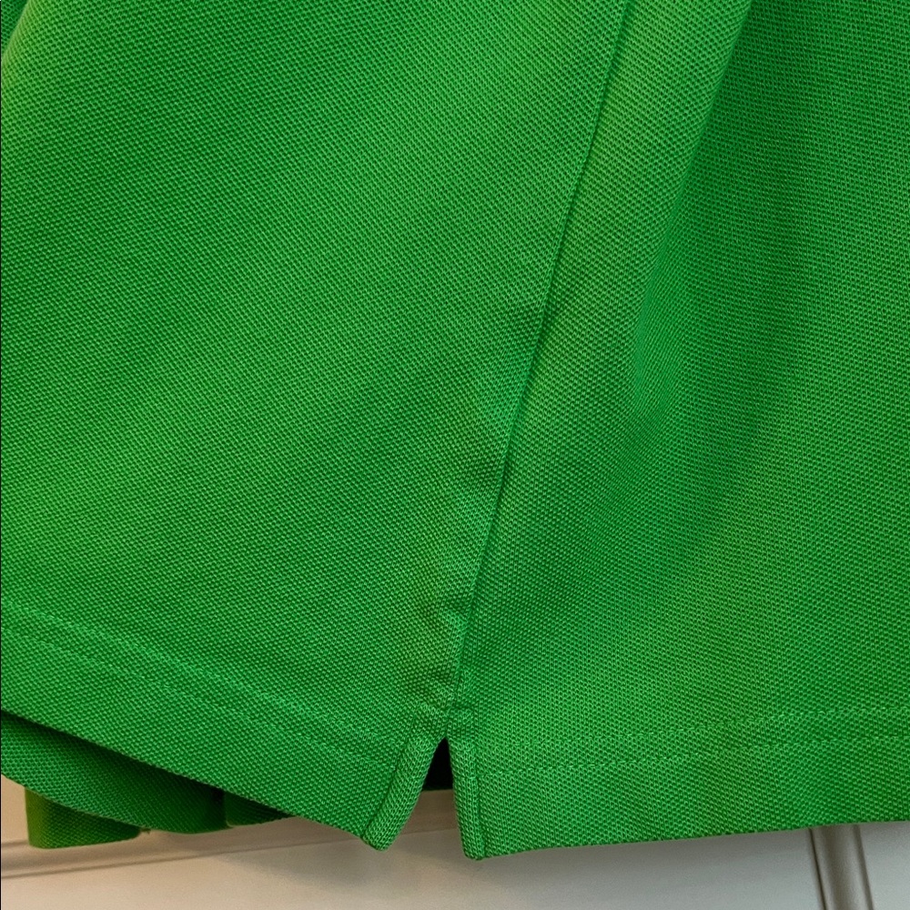Lilly Pulitzer Vibrant Green Women’s Polo Size Medium - Picture 6 of 8